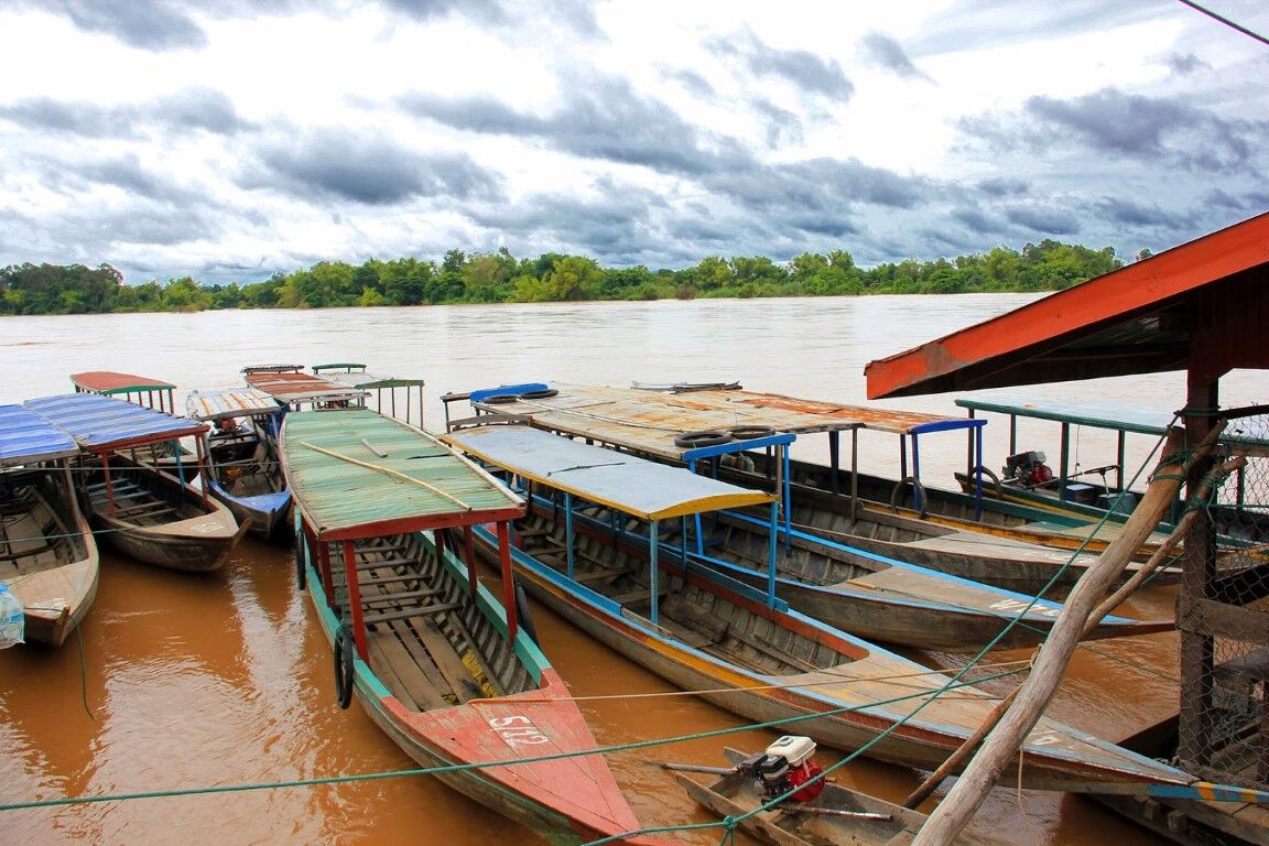 Unwind with Laos’ tranquil riverfront serenity